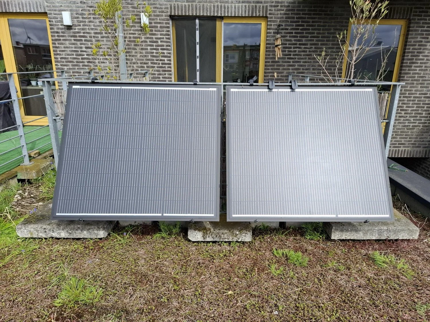 smartsun-blog-panels-garden.jpg